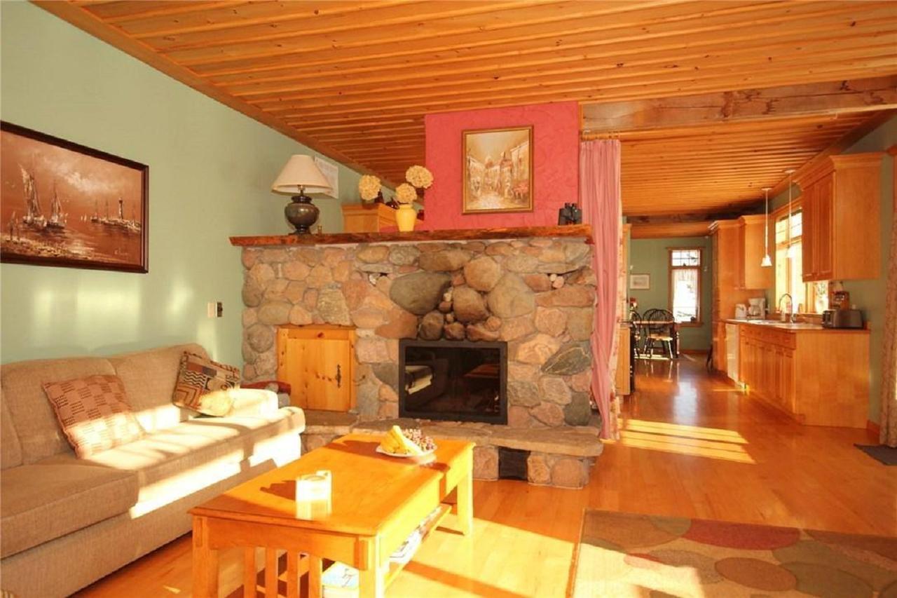 Rock Hill Bed & Breakfast Sharbot Lake Eksteriør billede