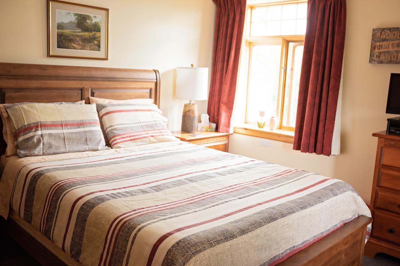 Rock Hill Bed & Breakfast Sharbot Lake Eksteriør billede